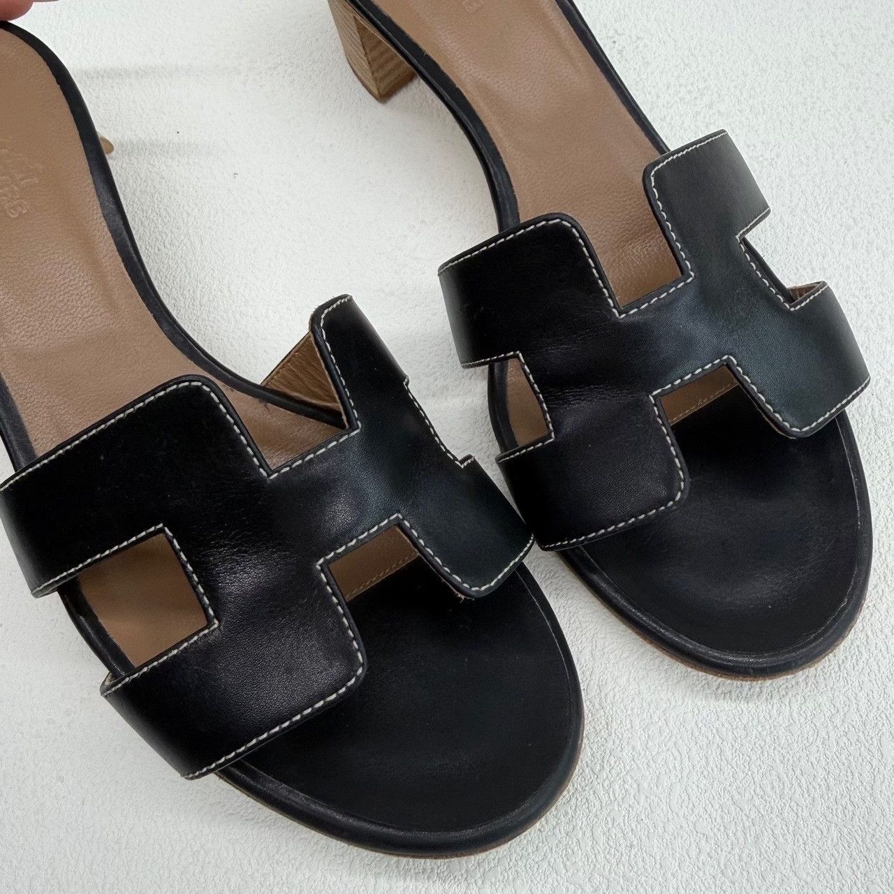 Hermes Hermes Leather Black Sandals us_7-5 Women Size US 7.5 / IT 37.5 - 7 Thumbnail