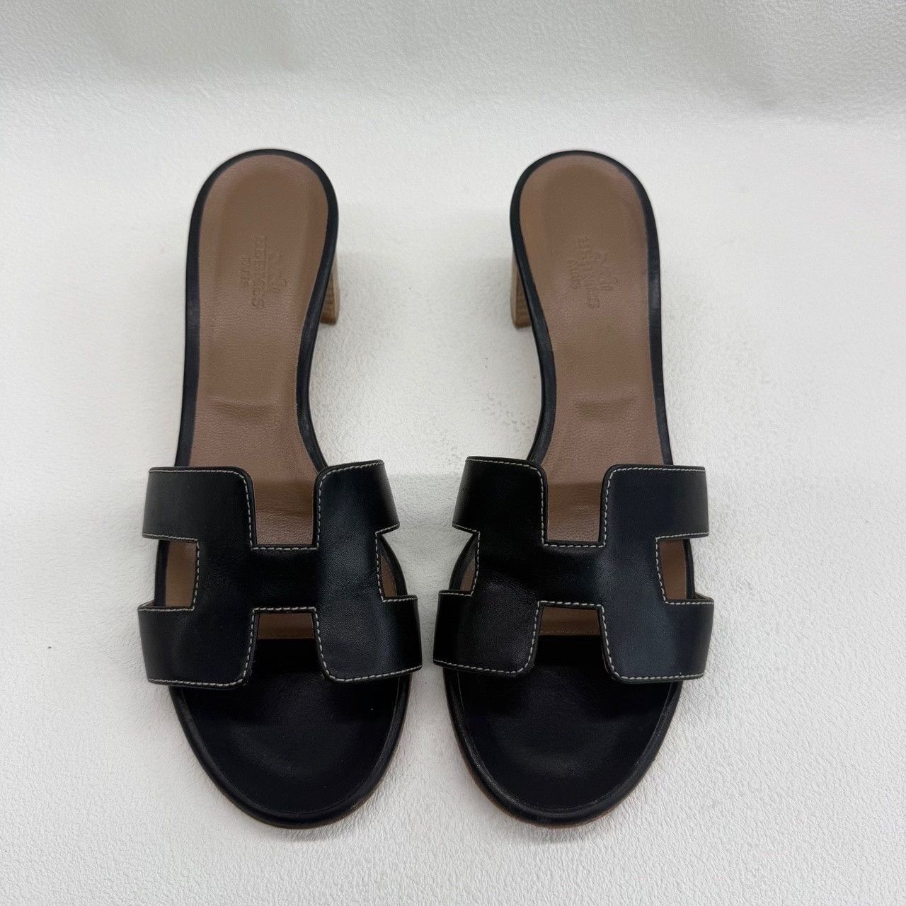 Hermes Hermes Leather Black Sandals us_7-5 Women Size US 7.5 / IT 37.5 - 2 Thumbnail