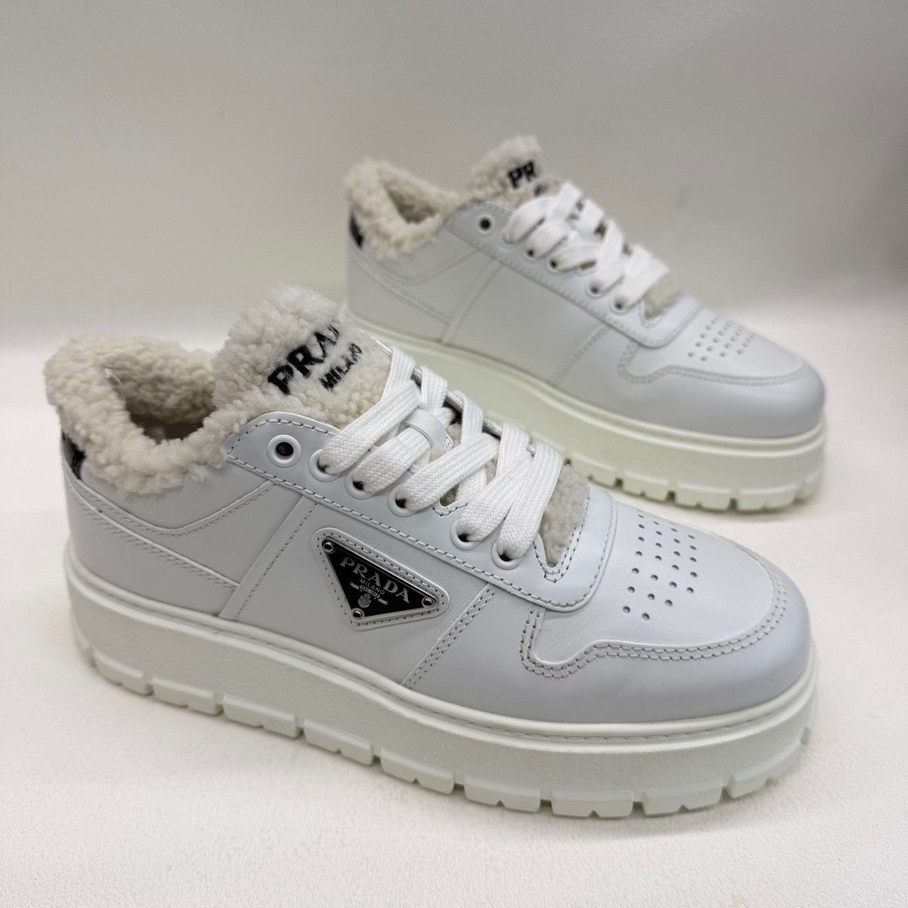 Prada Prada Leather White Lowtop Sneakers us_5 Women Size US 5 / IT 35 - 3 Thumbnail