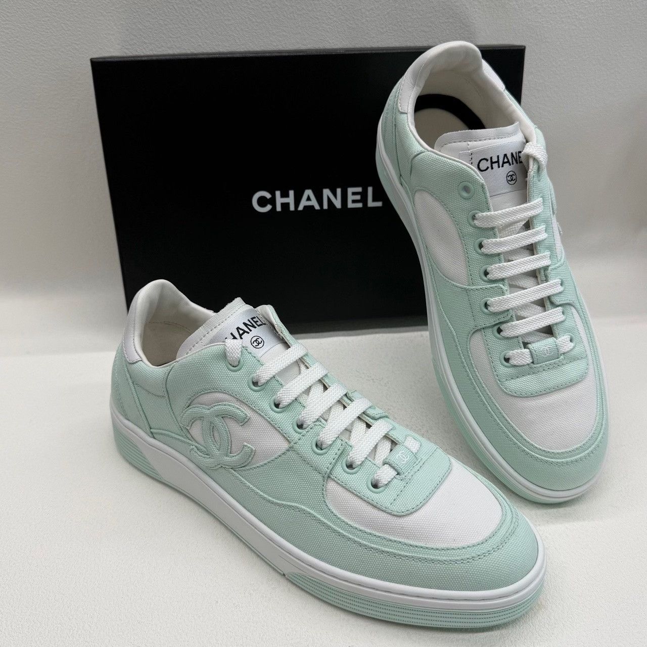 Chanel Chanel Green Lowtop Sneakers 5 Men Size US 5 / EU 37 - 7 Thumbnail
