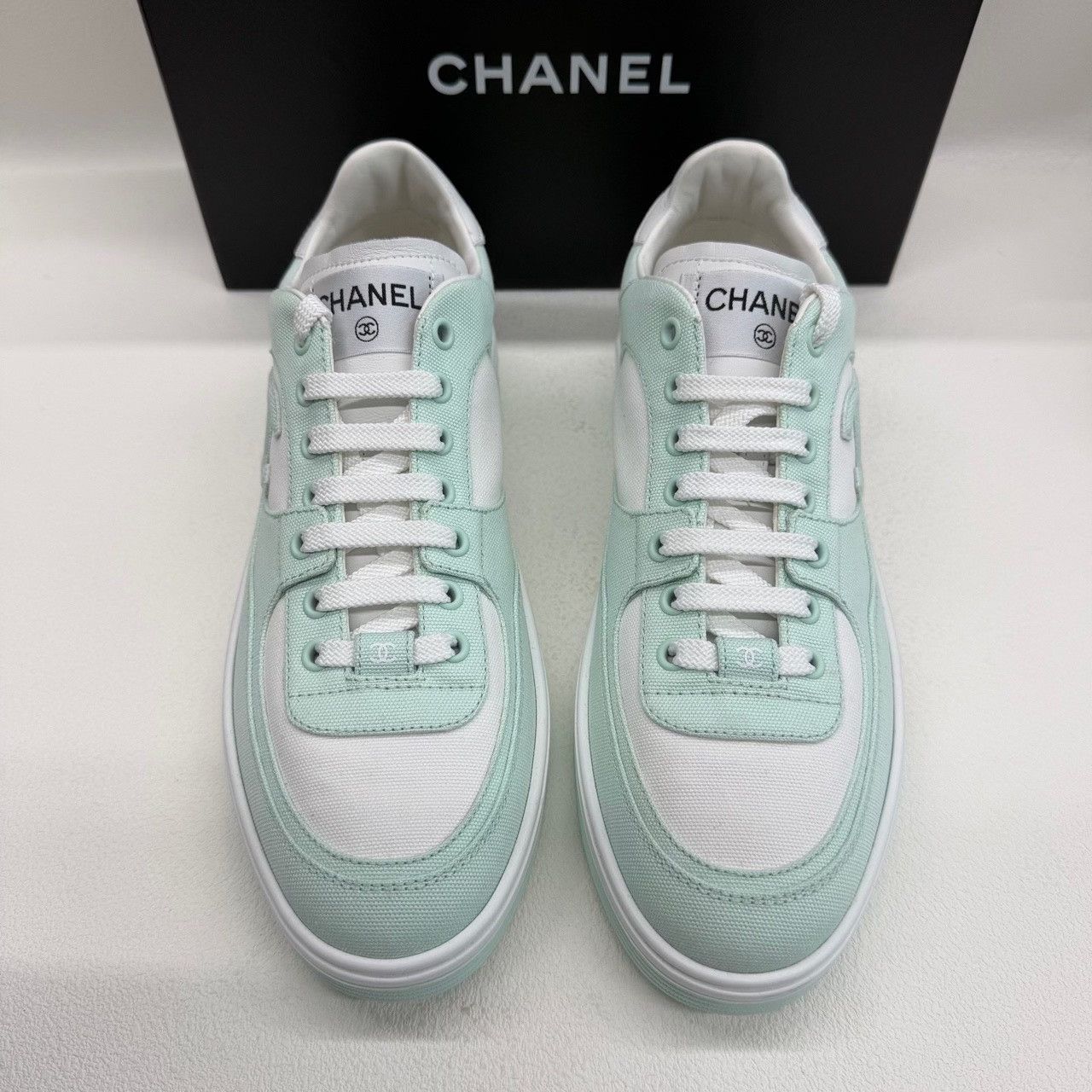 Chanel Chanel Green Lowtop Sneakers 5 Men Size US 5 / EU 37 - 3 Thumbnail