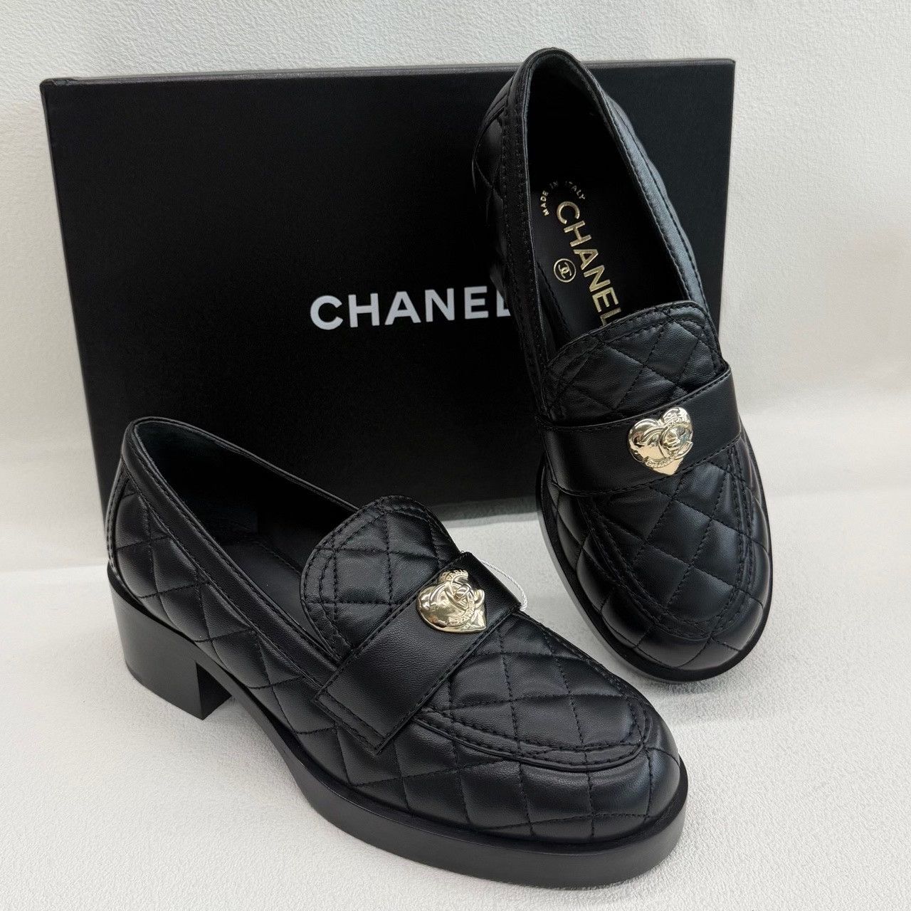 Chanel Chanel Plaid Black Lowtop Sneakers us_6 Women Size US 6 / IT 36 - 7 Thumbnail