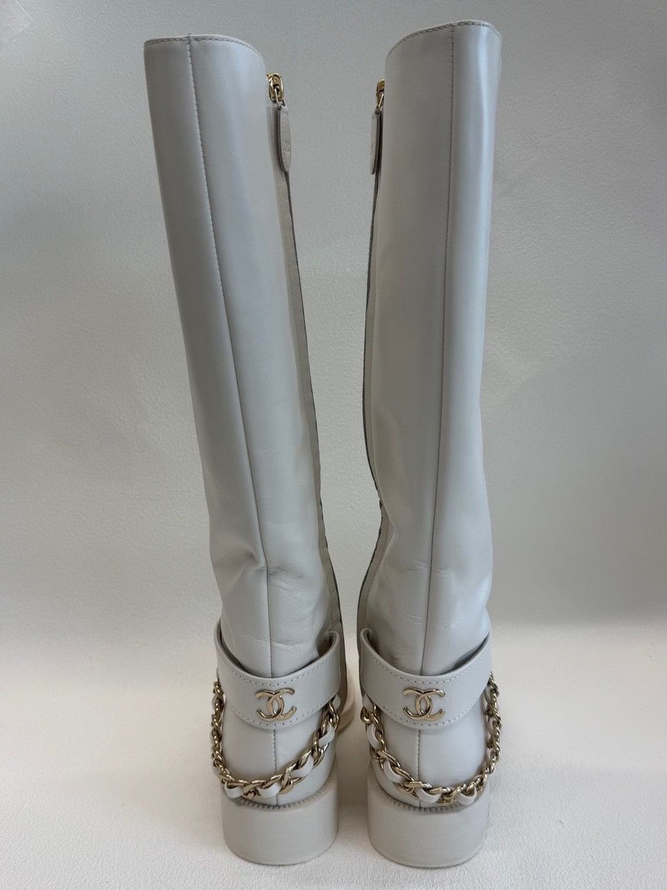 Chanel Chanel Retro Rare White Boots us_5 Women Size US 5 / IT 35 - 4 Thumbnail