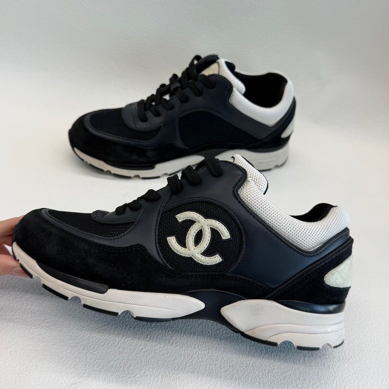 Chanel Chanel Suede Black Lowtop Sneakers us_7-5 Women Size US 7.5 / IT 37.5 - 7 Thumbnail