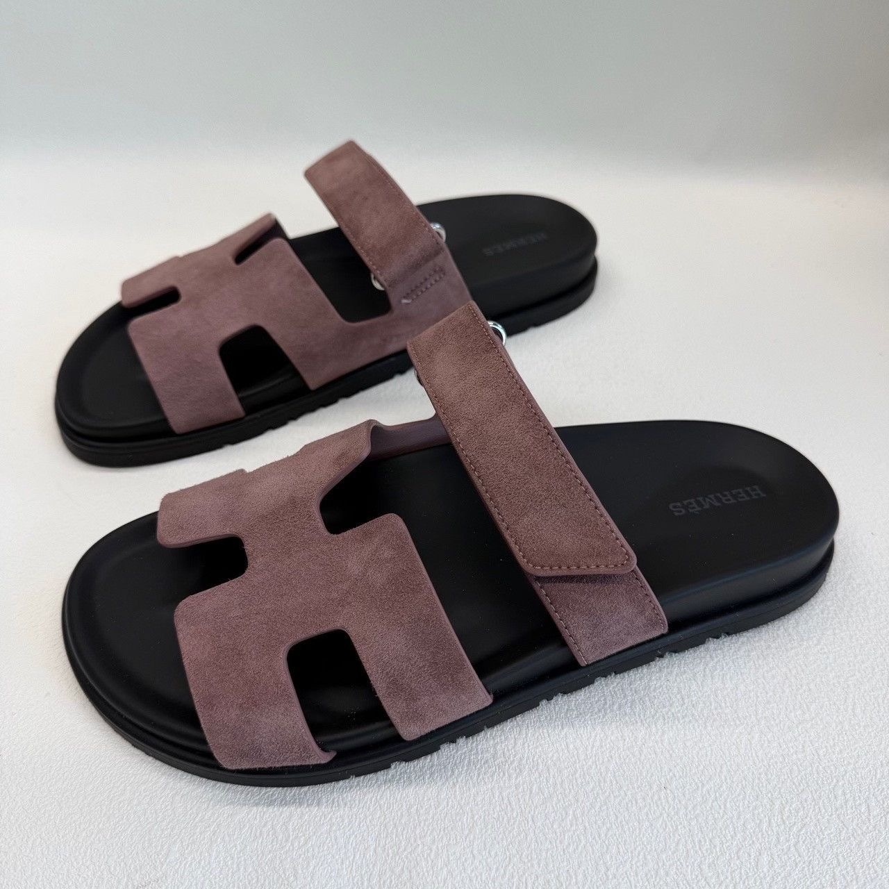 Hermes Hermes Leather Pink Sandals us_8-5 Women Size US 8.5 / IT 38.5 - 2 Thumbnail