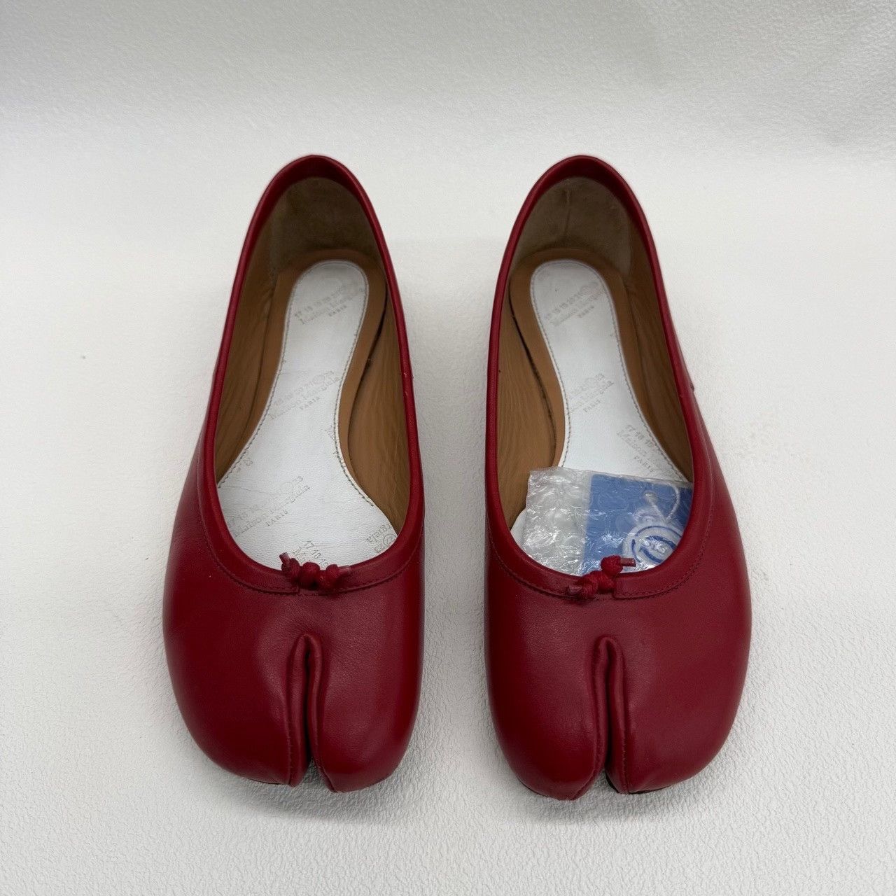 Maison Margiela Maison Margiela Red Lowtop Sneakers us_5 Women Size US 5 / IT 35 - 2 Thumbnail