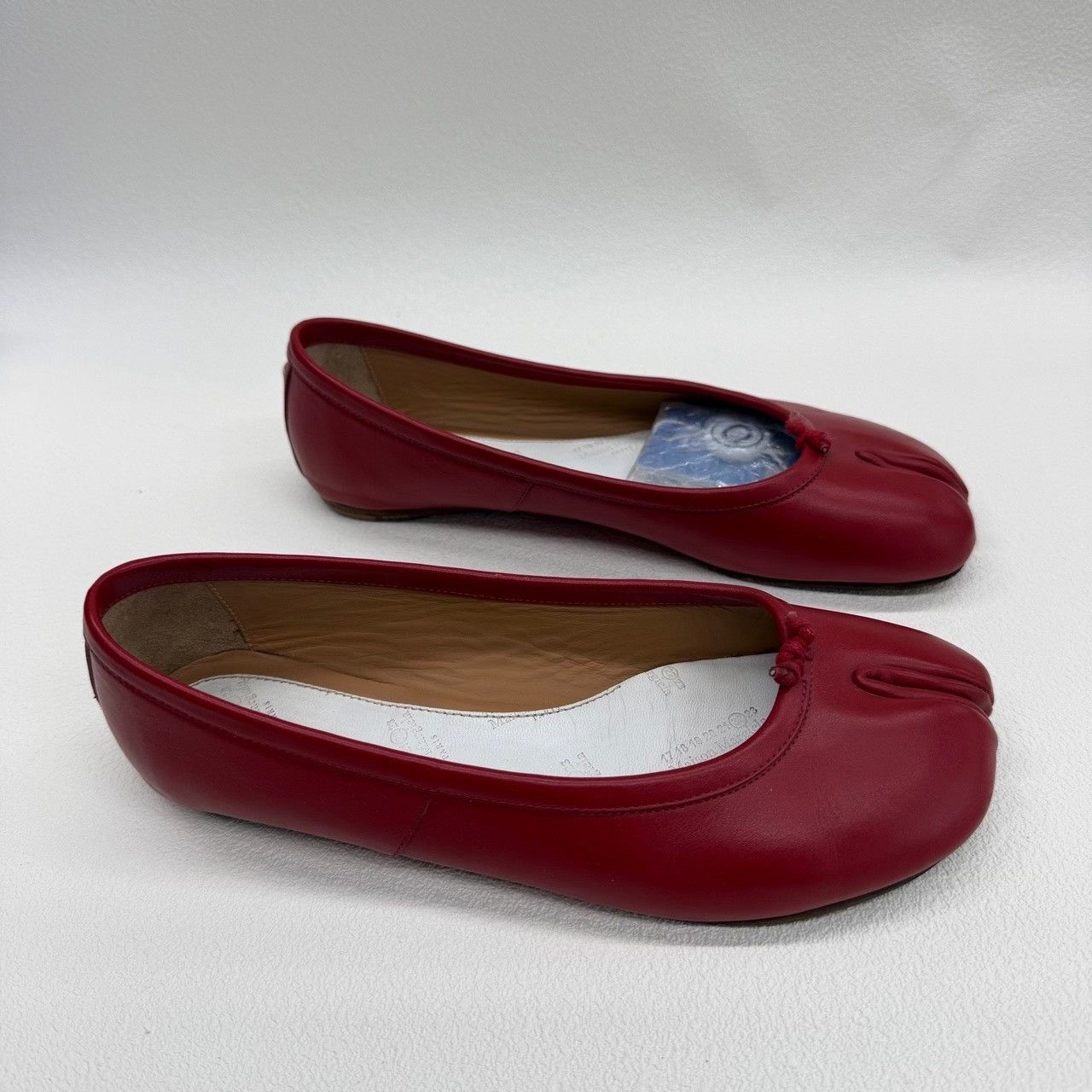 Maison Margiela Maison Margiela Red Lowtop Sneakers us_5 Women Size US 5 / IT 35 - 3 Thumbnail