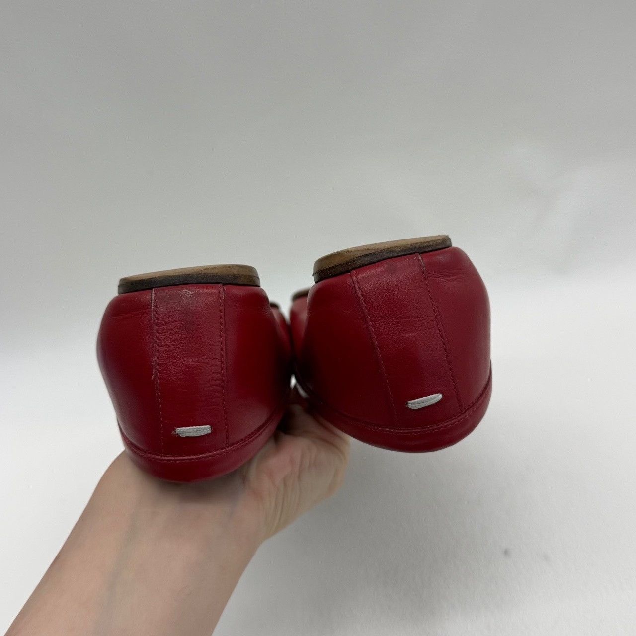 Maison Margiela Maison Margiela Red Lowtop Sneakers us_5 Women Size US 5 / IT 35 - 6 Thumbnail