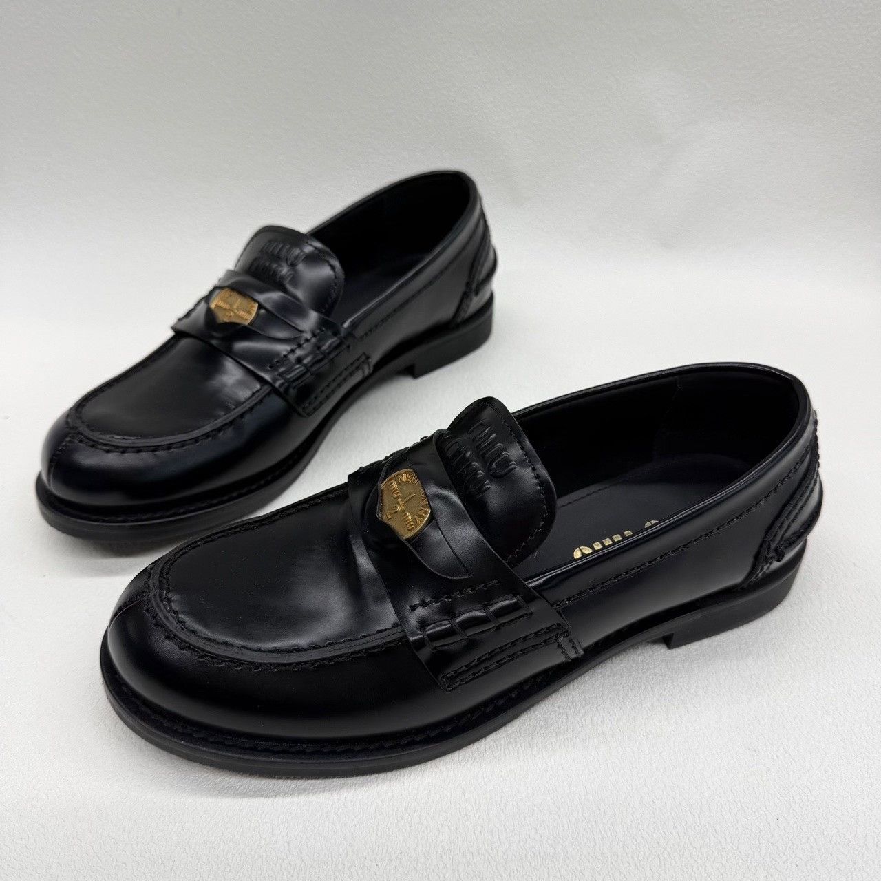 Miu Miu Miu Miu Casual Black Lowtop Sneakers us_6 Women Size US 6 / IT 36 - 2 Thumbnail