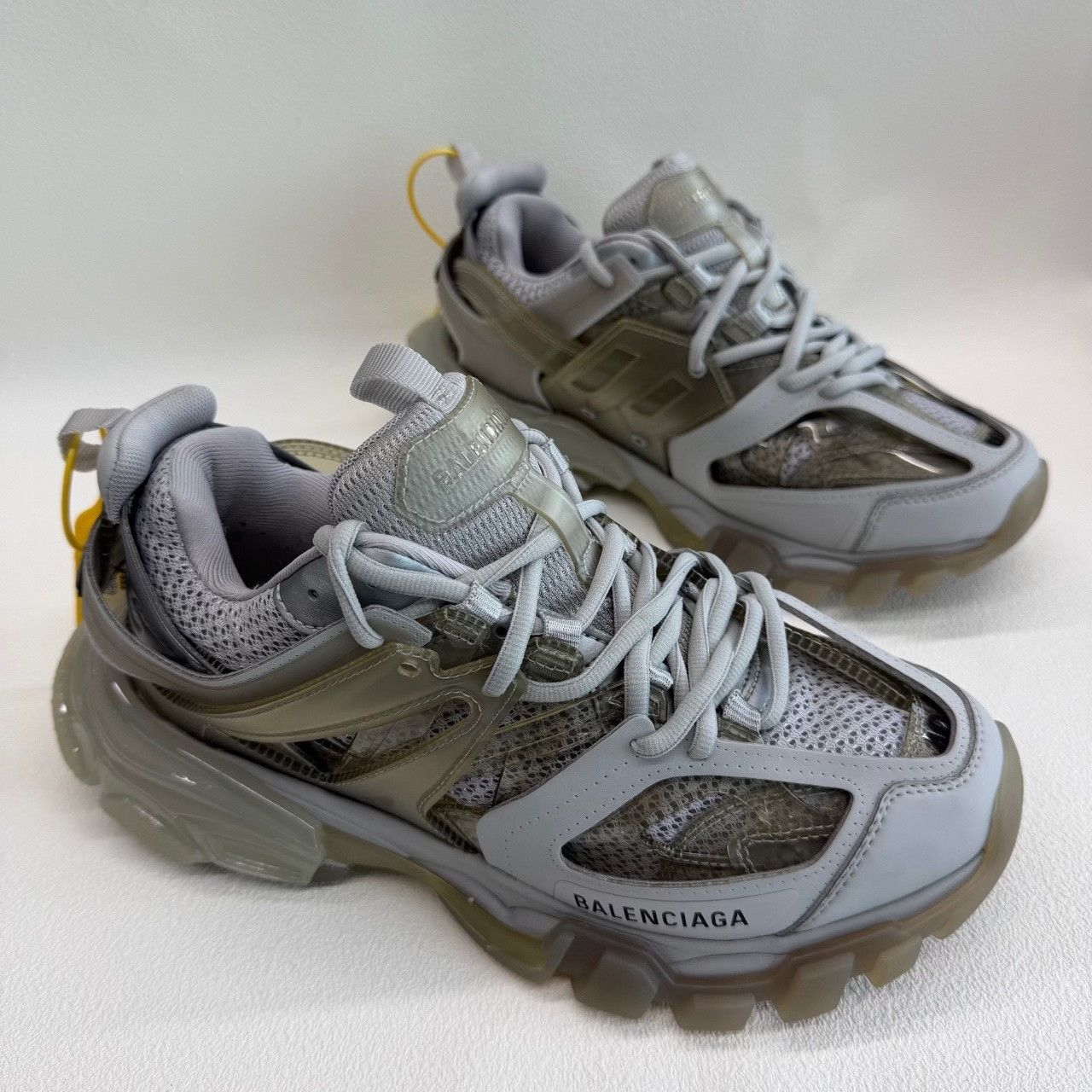 Balenciaga Balenciaga Clear White Lowtop Sneakers 7.5 Men Size US 7.5 / EU 40-41 - 3 Thumbnail
