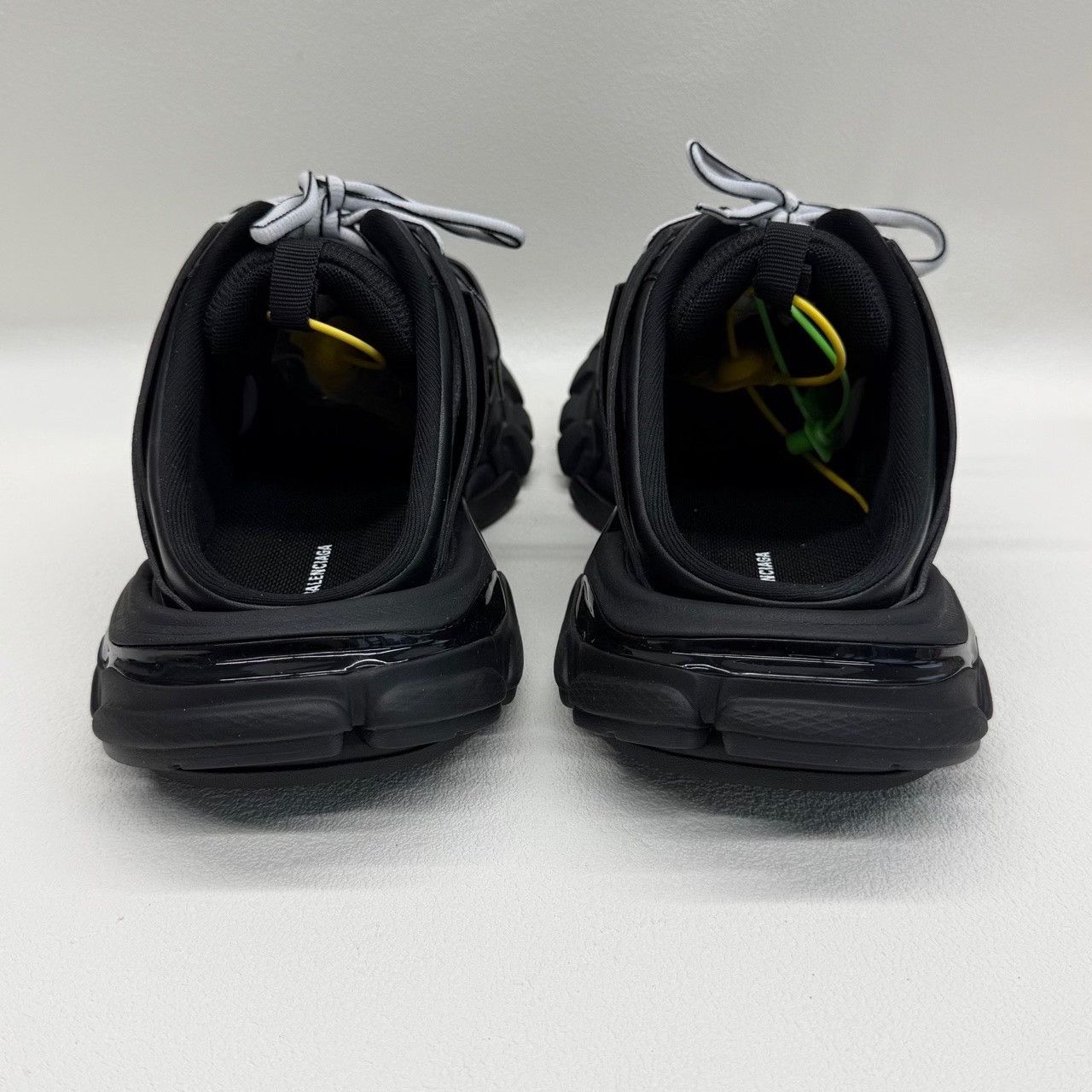 Balenciaga Balenciaga Black Lowtop Sneakers 7.5 Men Size US 7.5 / EU 40-41 - 6 Thumbnail