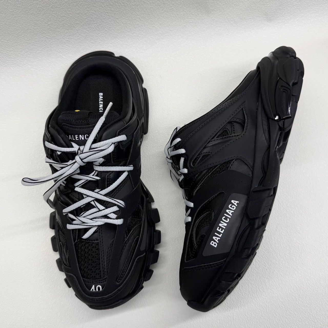 Balenciaga Balenciaga Black Lowtop Sneakers 7.5 Men Size US 7.5 / EU 40-41 - 9 Thumbnail