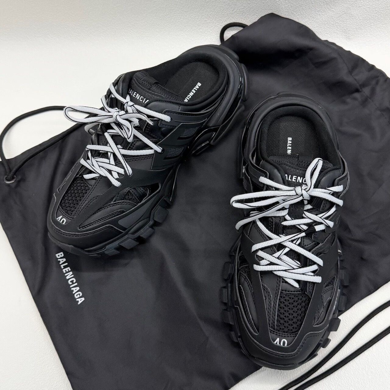 Balenciaga Balenciaga Black Lowtop Sneakers 7.5 Men Size US 7.5 / EU 40-41 - 2 Thumbnail