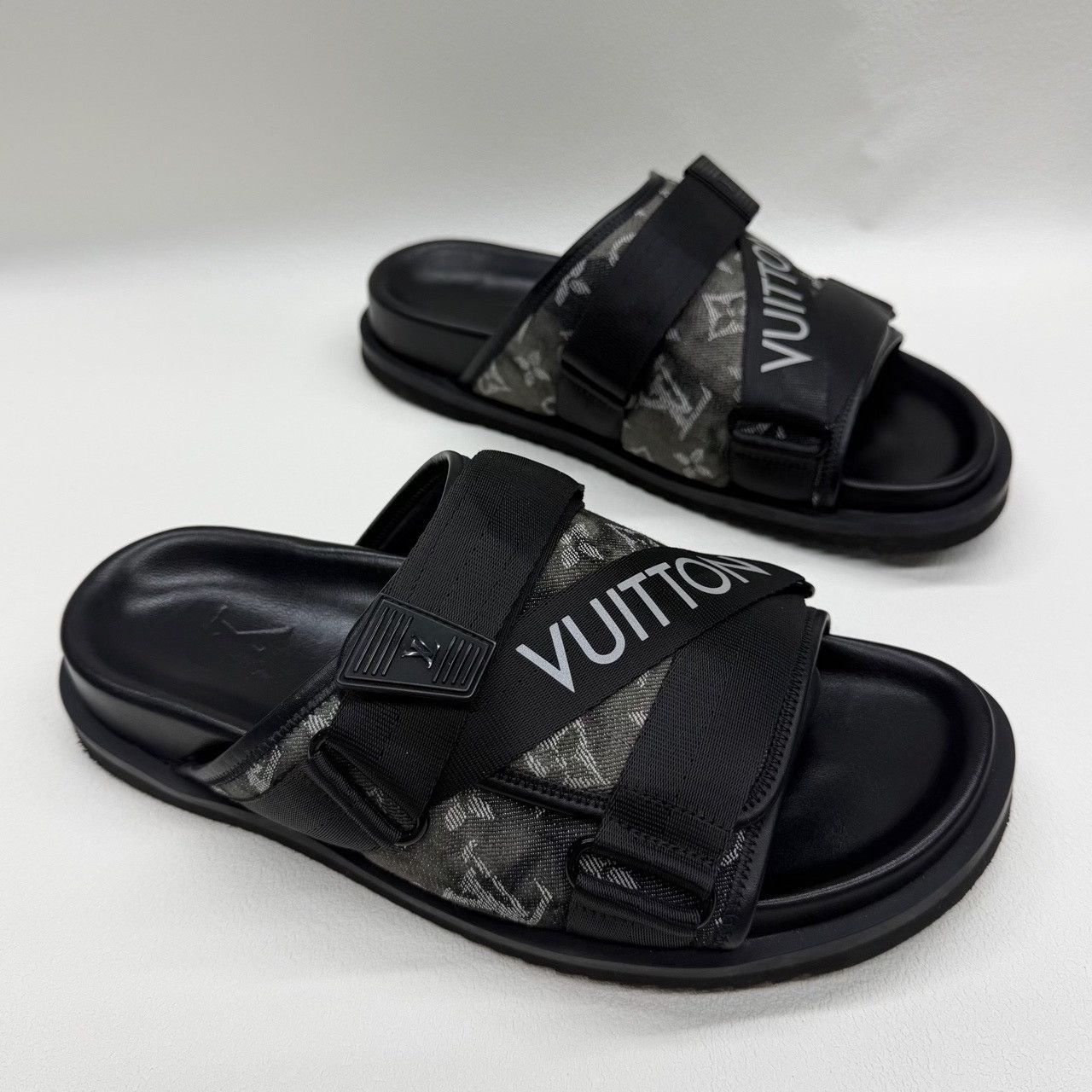 Louis Vuitton Louis Vuitton Black Sandals 8.5 Men Size US 8.5 / EU 41-42 - 3 Thumbnail