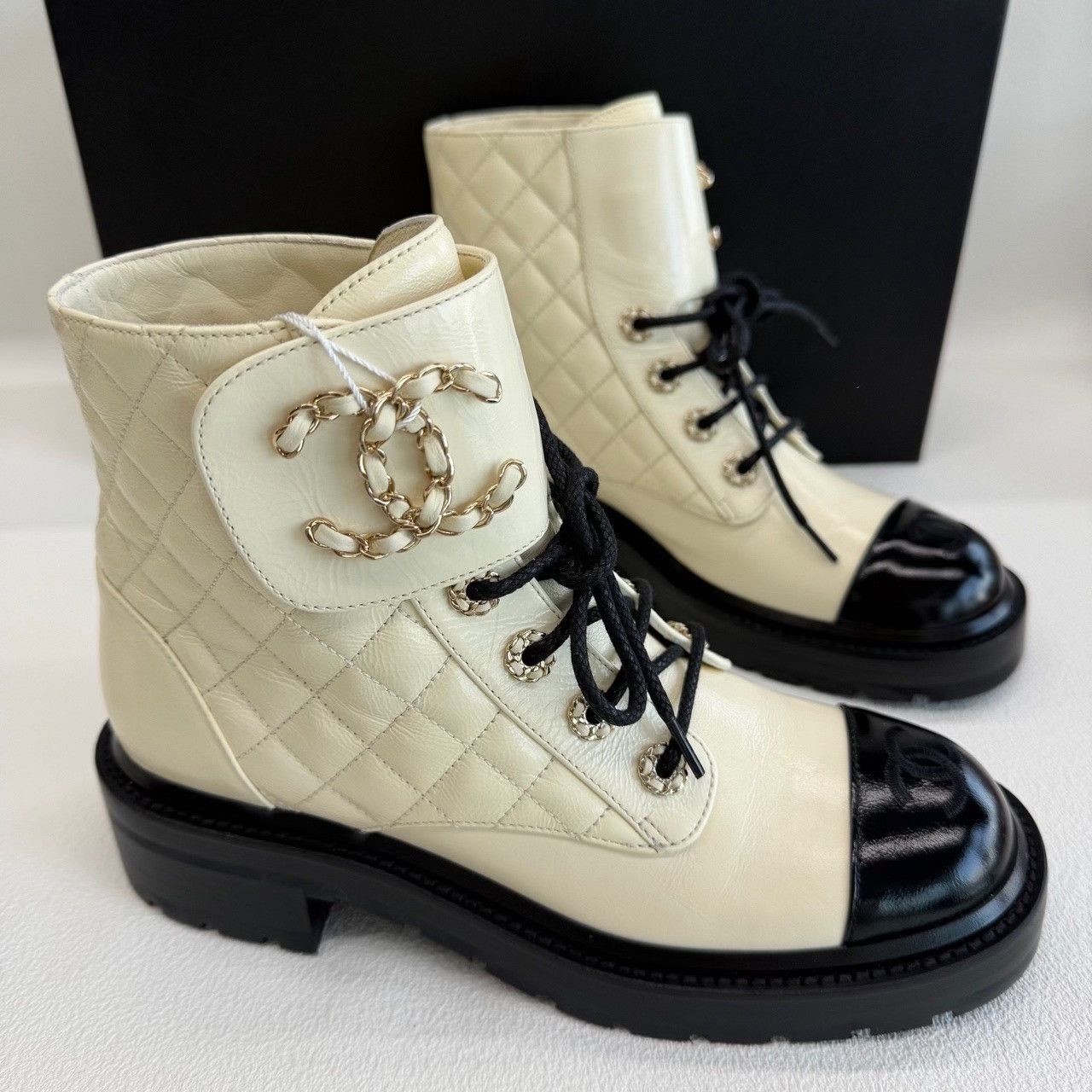 Chanel Chanel Leather White Boots us_7-5 Women Size US 7.5 / IT 37.5 - 3 Thumbnail
