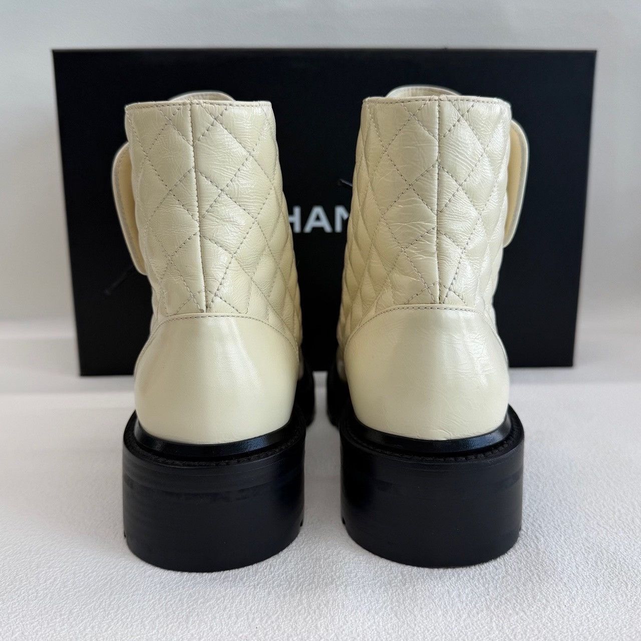 Chanel Chanel Leather White Boots us_7-5 Women Size US 7.5 / IT 37.5 - 4 Thumbnail