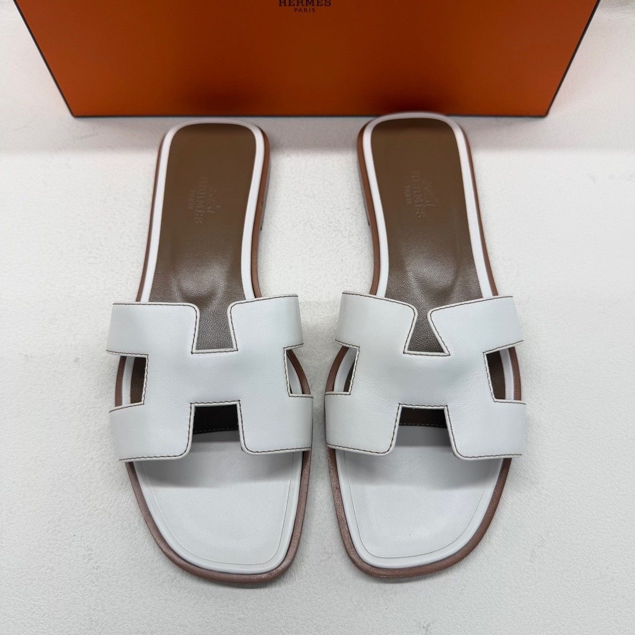 Hermes Hermes White Sandals us_7-5 Women Size US 7.5 / IT 37.5 - 3 Thumbnail