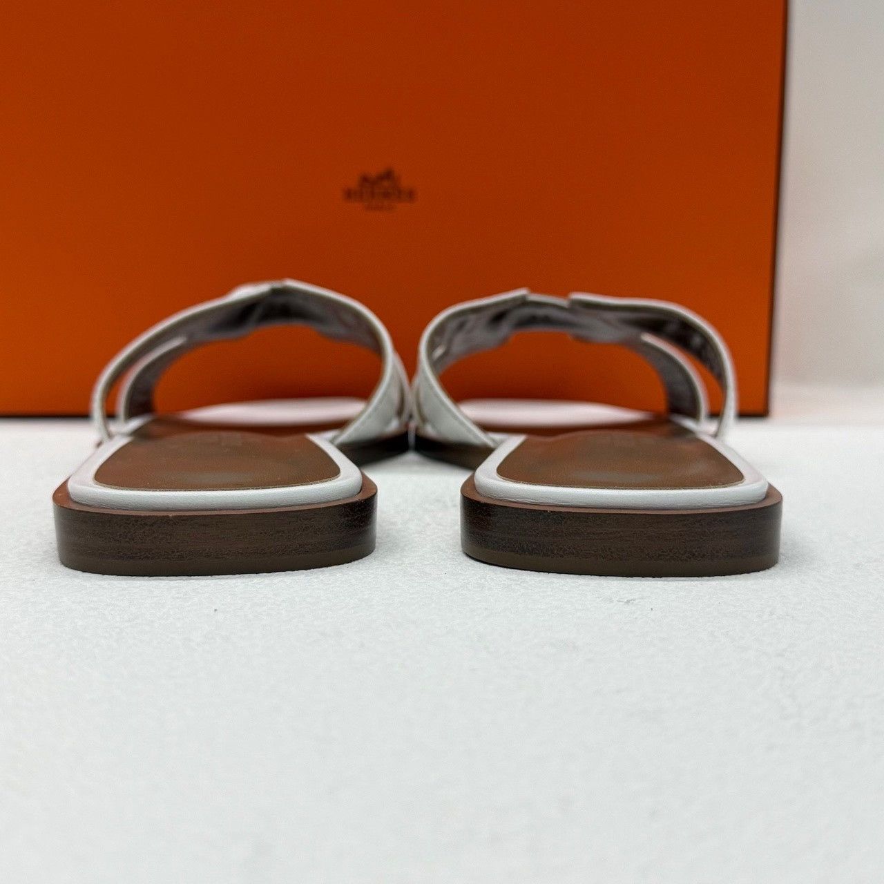 Hermes Hermes White Sandals us_7-5 Women Size US 7.5 / IT 37.5 - 8 Thumbnail