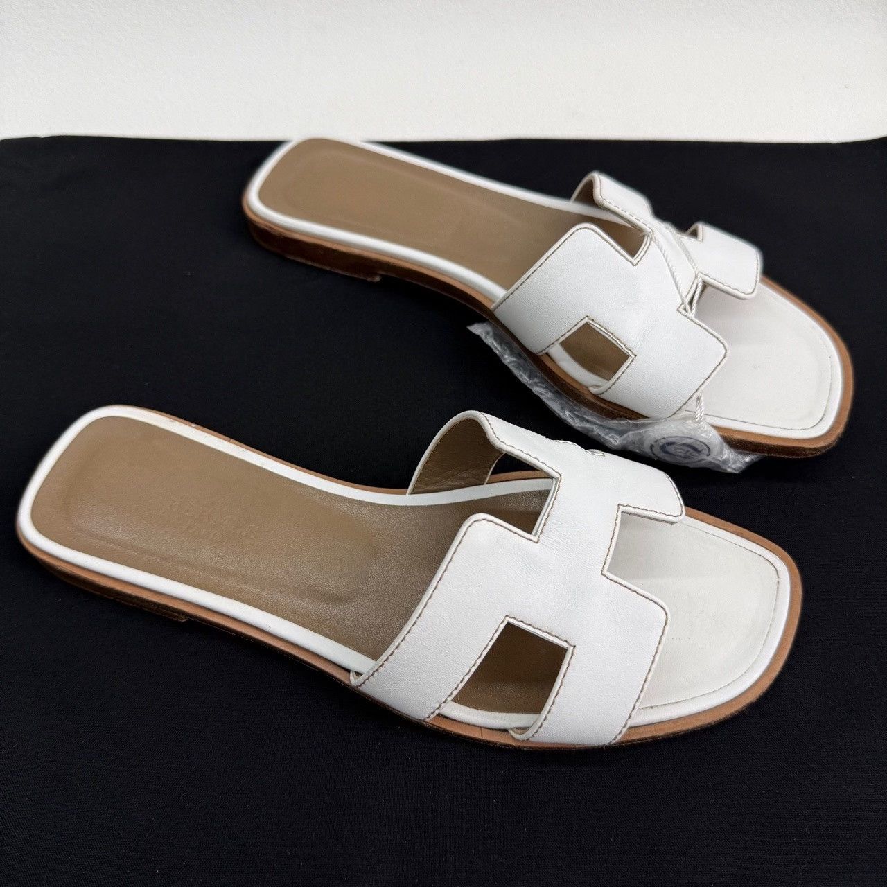 Hermes Hermes White Sandals us_6 Women Size US 6 / IT 36 - 3 Thumbnail