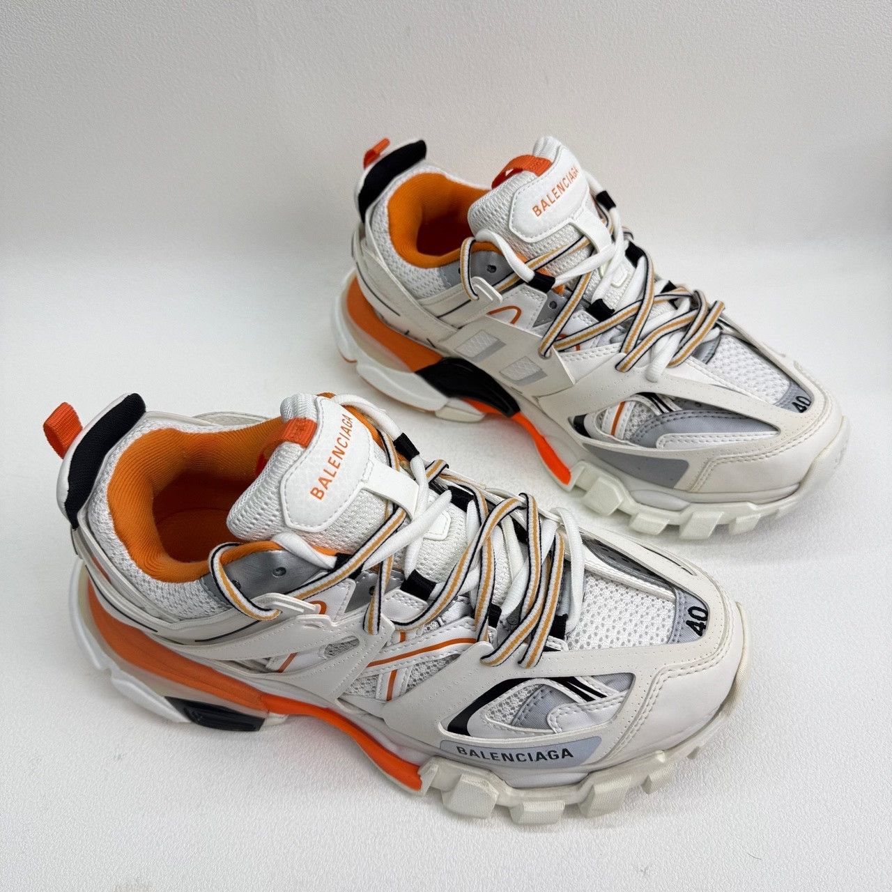 Balenciaga Balenciaga Distressed White Lowtop Sneakers 7.5 Men Size US 7.5 / EU 40-41 - 3 Thumbnail