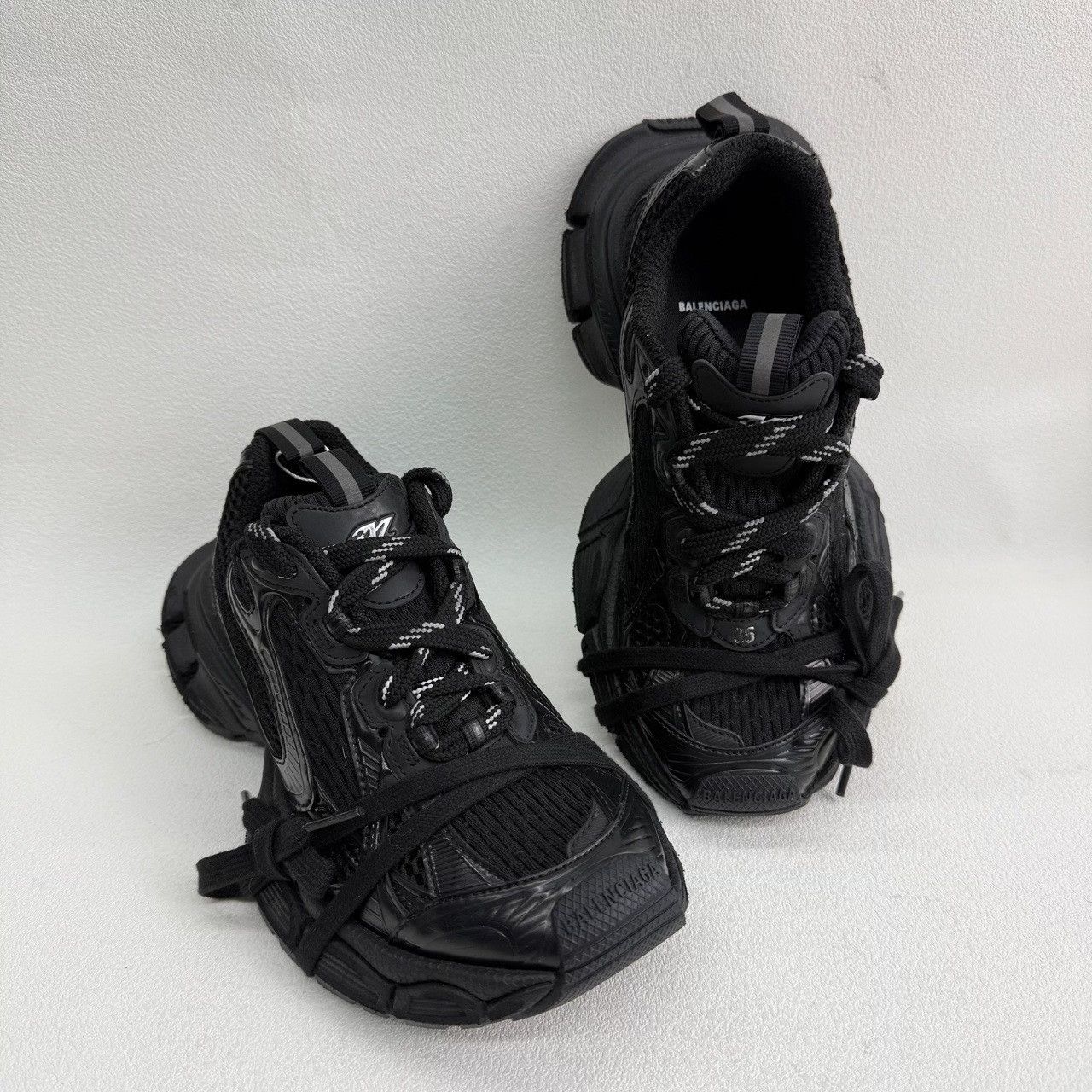 Balenciaga Balenciaga Mesh Black Lowtop Sneakers us_5 Women Size US 5 / IT 35 - 8 Thumbnail