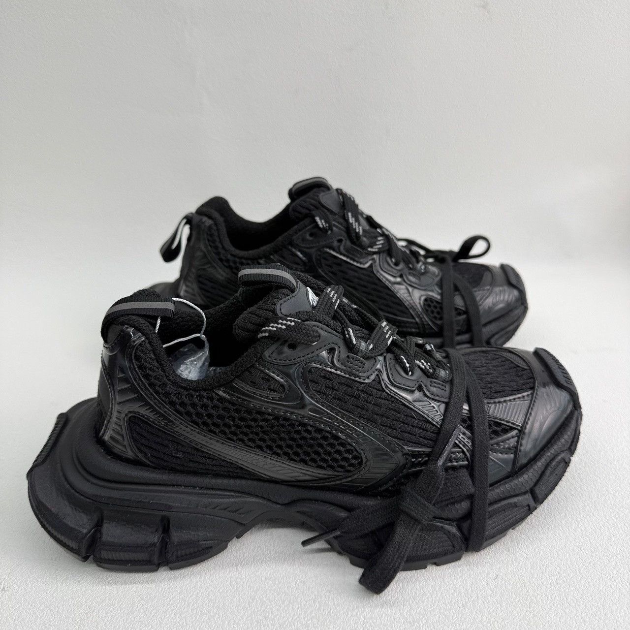 Balenciaga Balenciaga Mesh Black Lowtop Sneakers us_5 Women Size US 5 / IT 35 - 4 Thumbnail