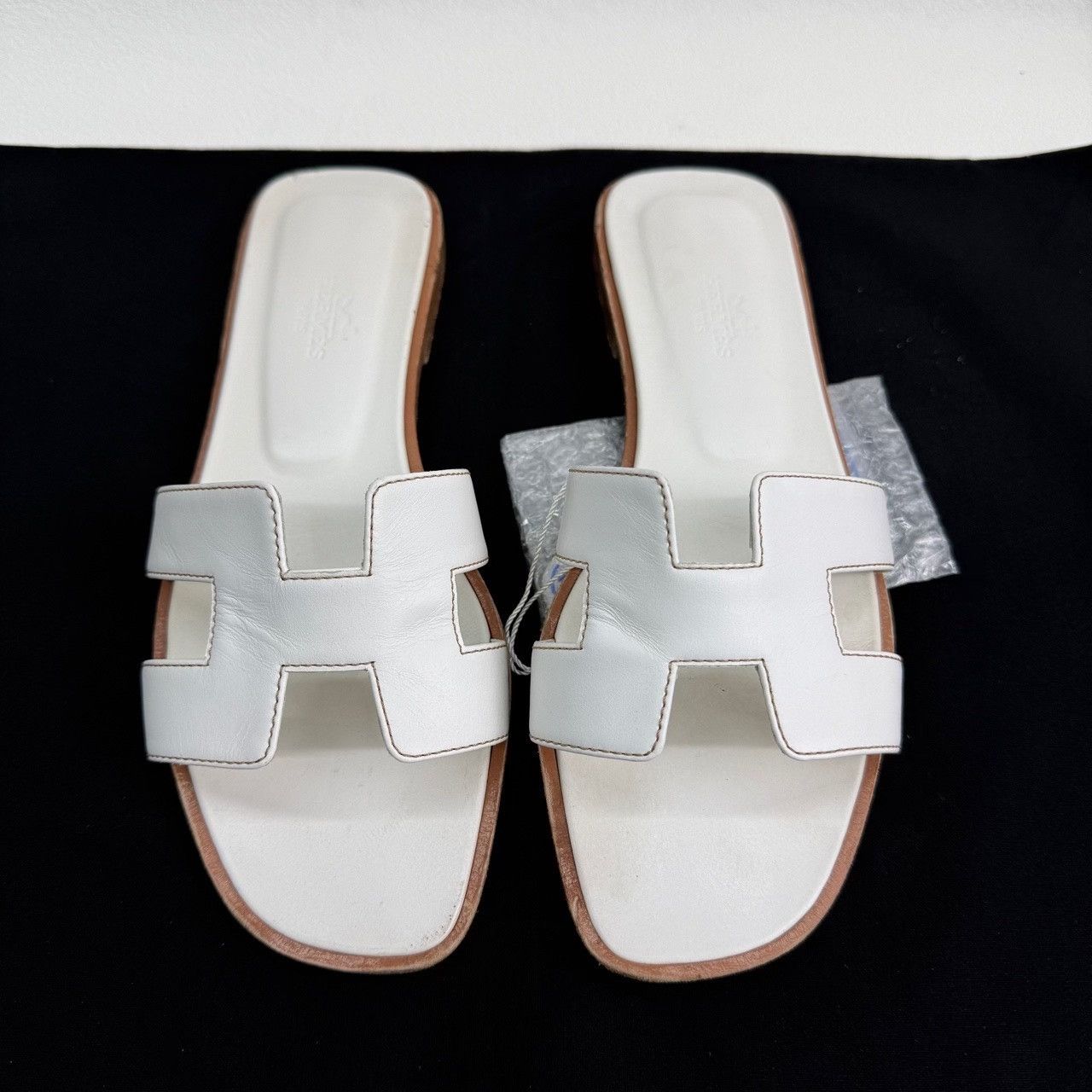 Hermes Hermes White Sandals us_6 Women Size US 6 / IT 36 - 2 Thumbnail