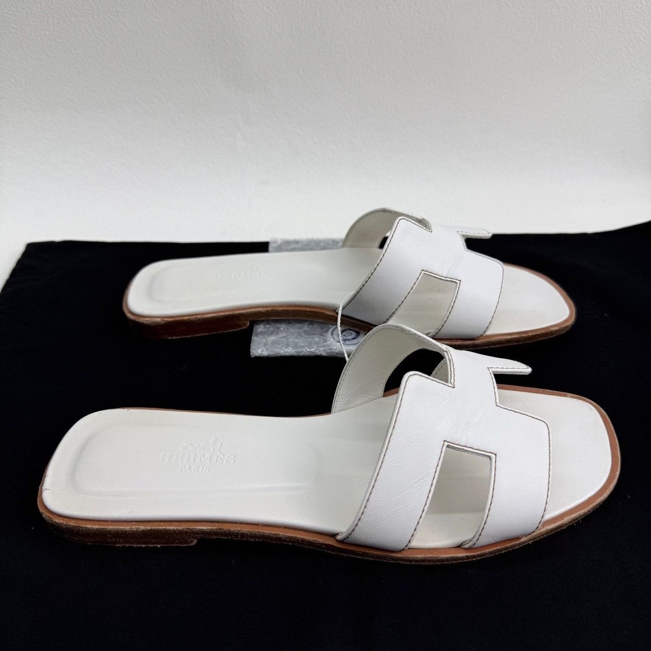 Hermes Hermes White Sandals us_6 Women Size US 6 / IT 36 - 4 Thumbnail