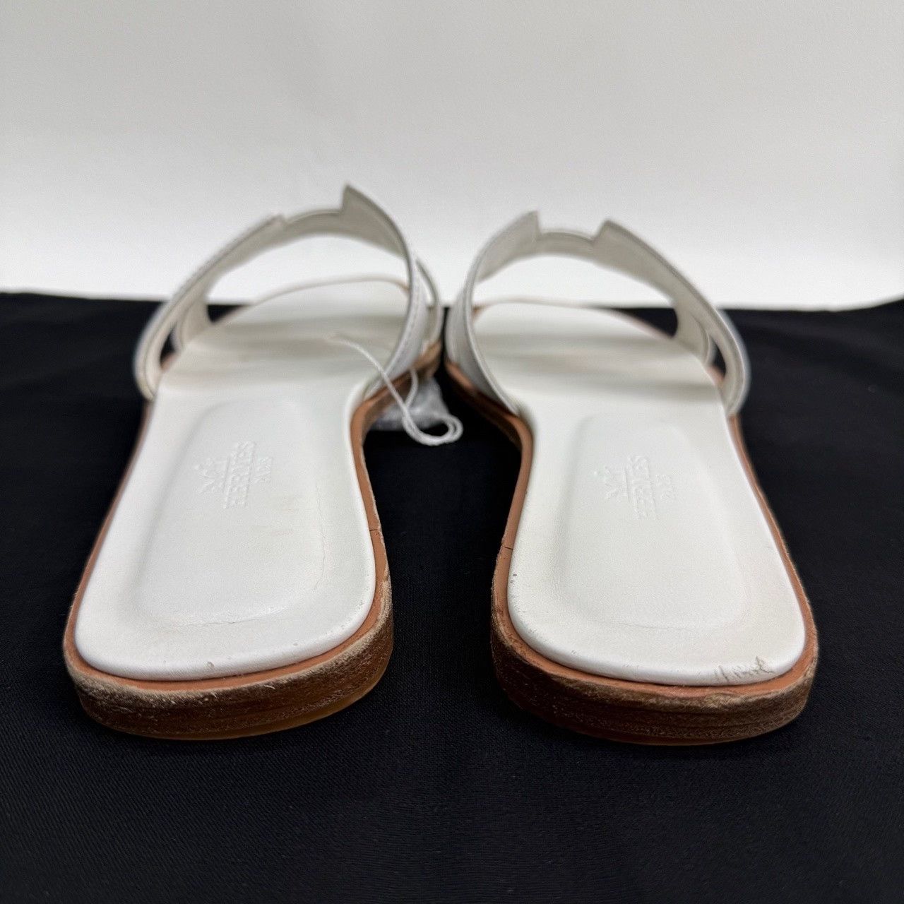 Hermes Hermes White Sandals us_6 Women Size US 6 / IT 36 - 5 Thumbnail