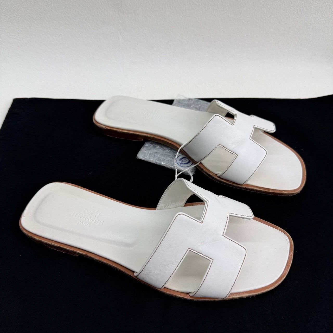 Hermes Hermes White Sandals us_6 Women Size US 6 / IT 36 - 3 Thumbnail