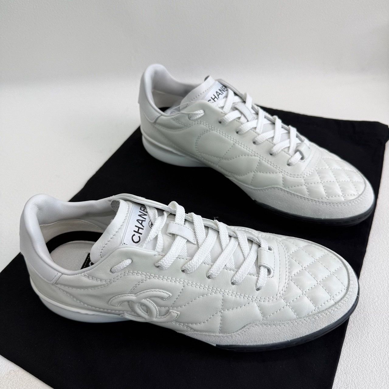 Chanel Chanel Leather Plaid White Lowtop Sneakers us_7-5 Women Size US 7.5 / IT 37.5 - 3 Thumbnail