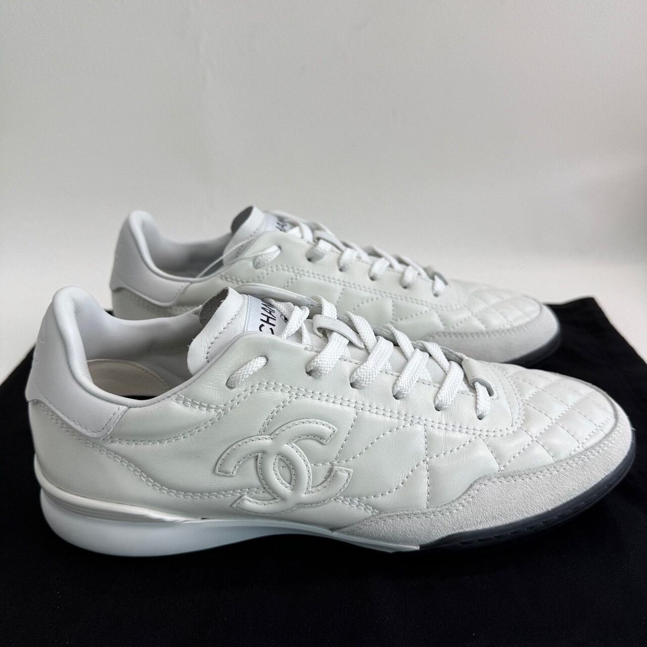 Chanel Chanel Leather Plaid White Lowtop Sneakers us_7-5 Women Size US 7.5 / IT 37.5 - 4 Thumbnail