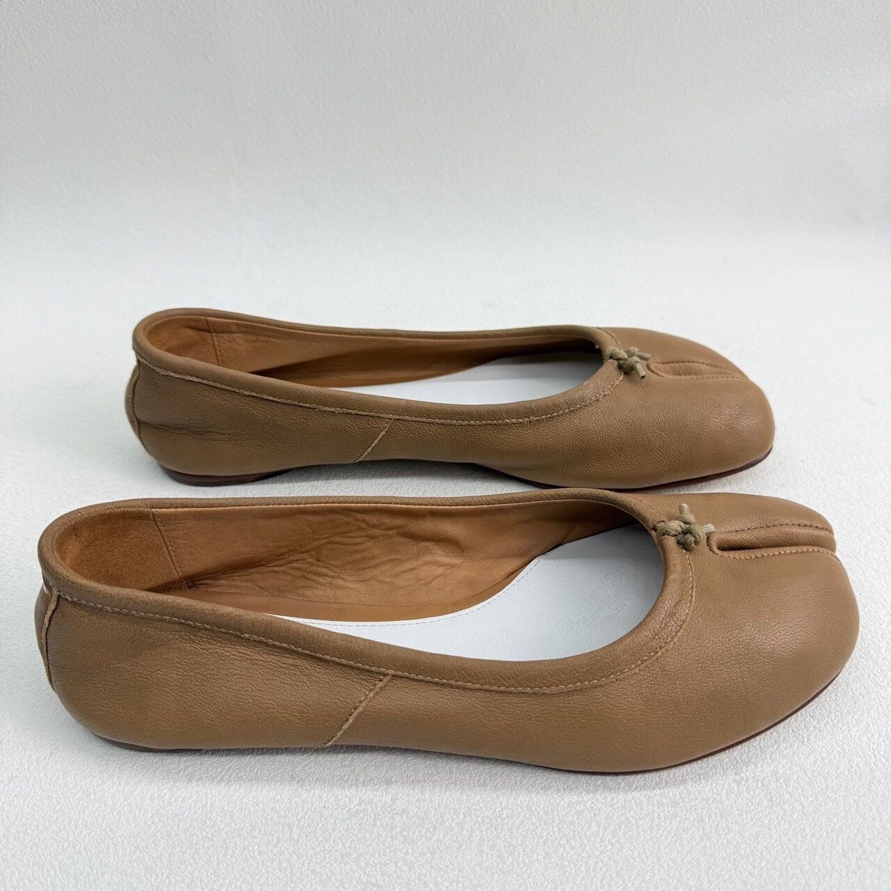 Maison Margiela Maison Margiela Leather Beige Lowtop Sneakers us_6 Women Size US 6 / IT 36 - 4 Thumbnail