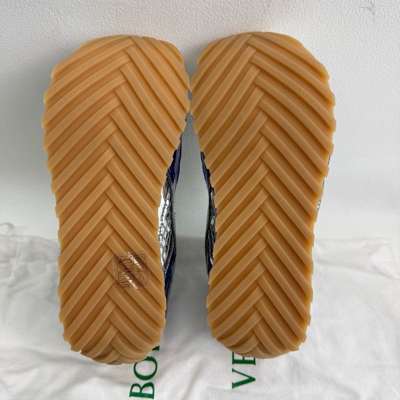 Bottega Veneta Bottega Veneta Multi Lowtop Sneakers us_7 It 37 Women Size US 7 / IT 37 - 7 Thumbnail
