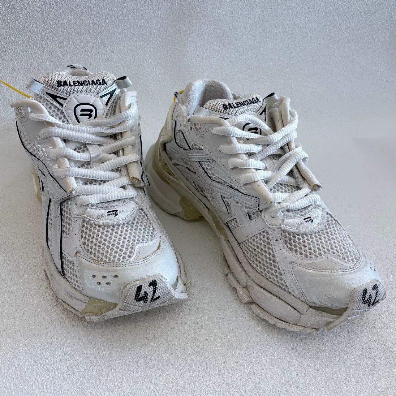 Balenciaga Balenciaga Running White Lowtop Sneakers 9 Men Size US 9 / EU 42 - 8 Thumbnail