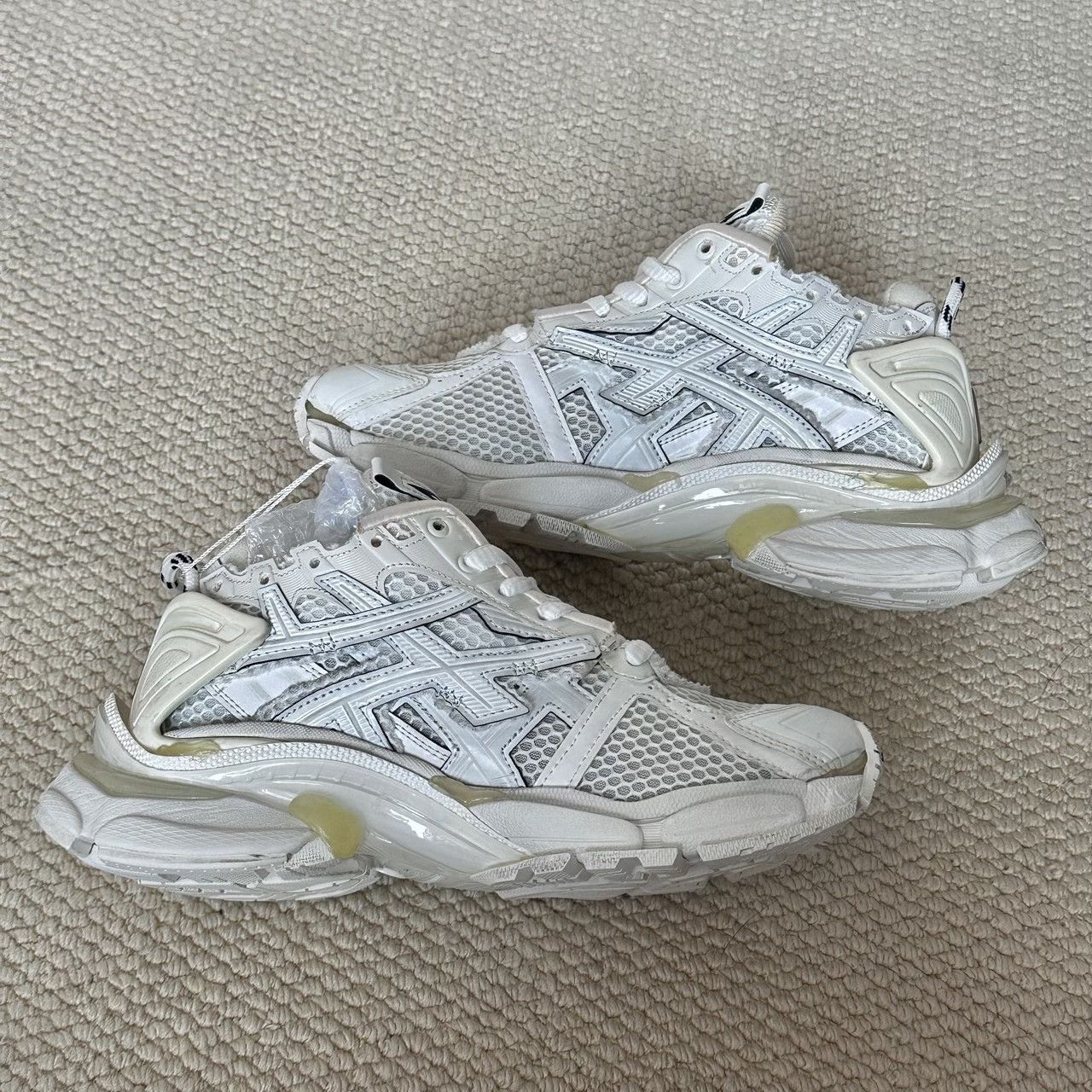 Balenciaga Balenciaga Running White Lowtop Sneakers us_6 Women Size US 6 / IT 36 - 3 Thumbnail