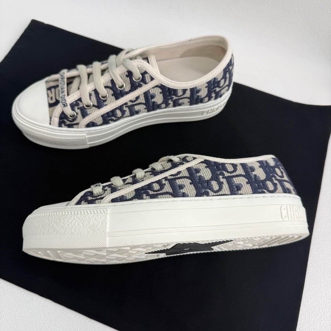 Dior Dior Blue Lowtop Sneakers us_4 Women Size US 4 / IT 34 - 9 Thumbnail