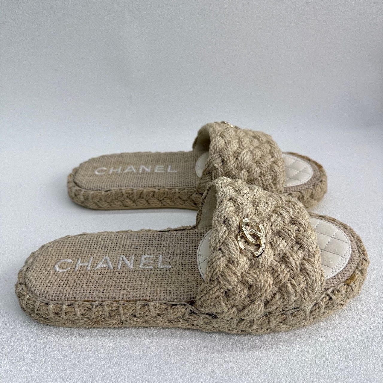 Chanel Chanel Beige Sandals us_8-5 Women Size US 8.5 / IT 38.5 - 4 Thumbnail