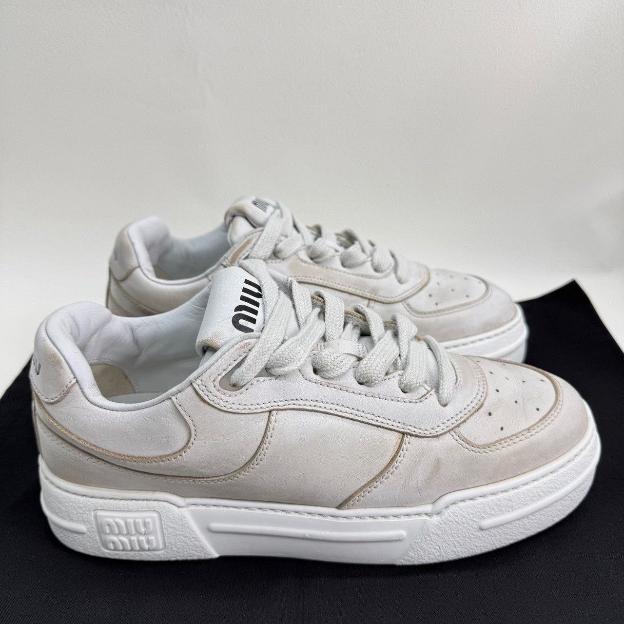 Miu Miu Miu Miu Retro White Lowtop Sneakers us_7-5 Women Size US 7.5 / IT 37.5 - 4 Thumbnail
