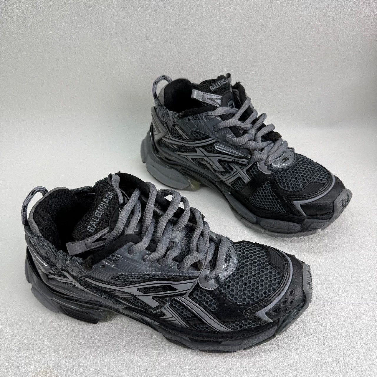 Balenciaga Balenciaga Running Gray Lowtop Sneakers 8.5 Men Size US 8.5 / EU 41-42 - 4 Thumbnail