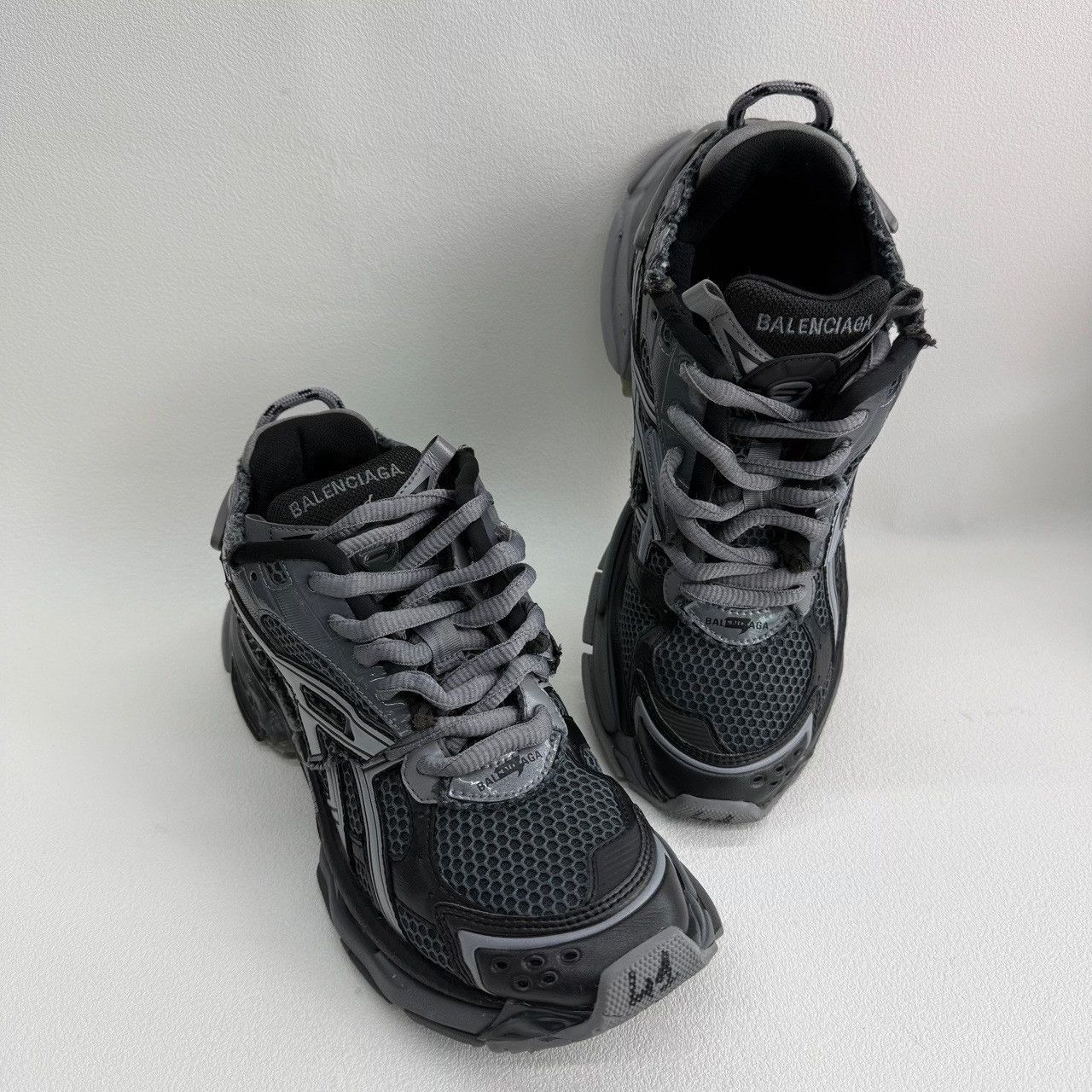 Balenciaga Balenciaga Running Gray Lowtop Sneakers 8.5 Men Size US 8.5 / EU 41-42 - 8 Thumbnail