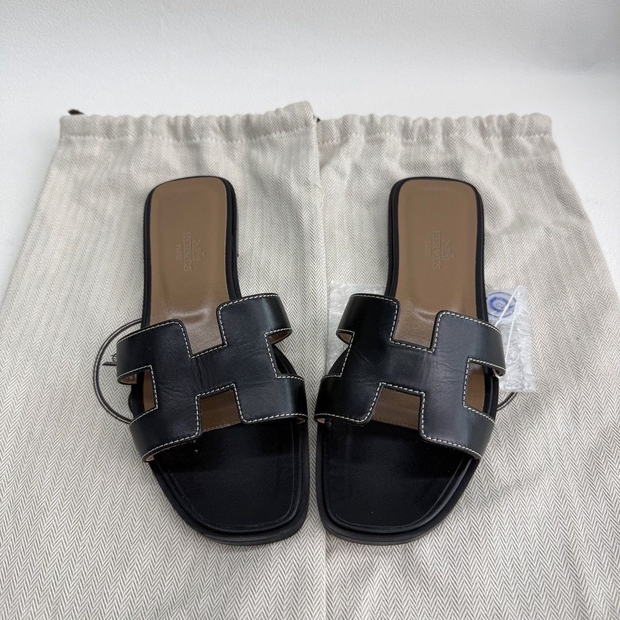 Hermes Hermes Leather Black Sandals us_6 Women Size US 6 / IT 36 - 9 Thumbnail