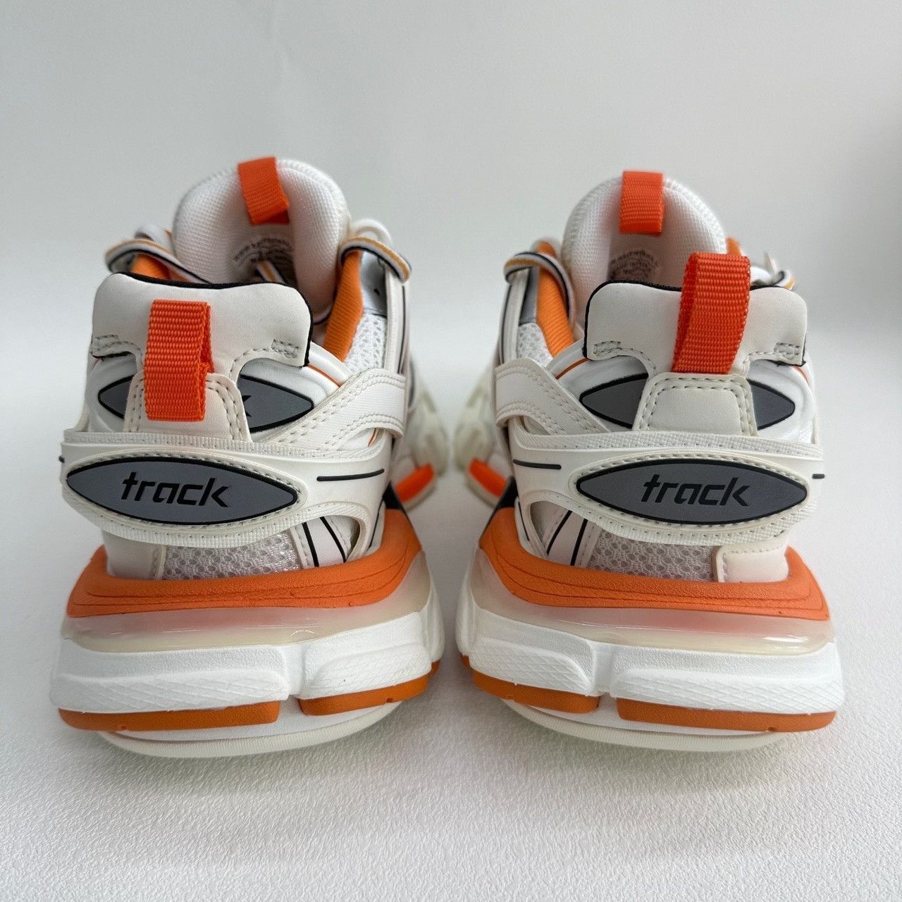 Balenciaga Balenciaga Distressed White Lowtop Sneakers us_6 Women Size US 6 / IT 36 - 5 Thumbnail