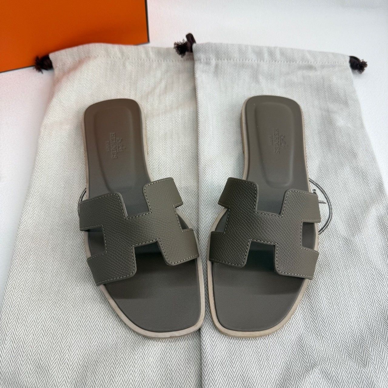 Hermes Hermes Gray Sandals us_6 Women Size US 6 / IT 36 - 9 Thumbnail
