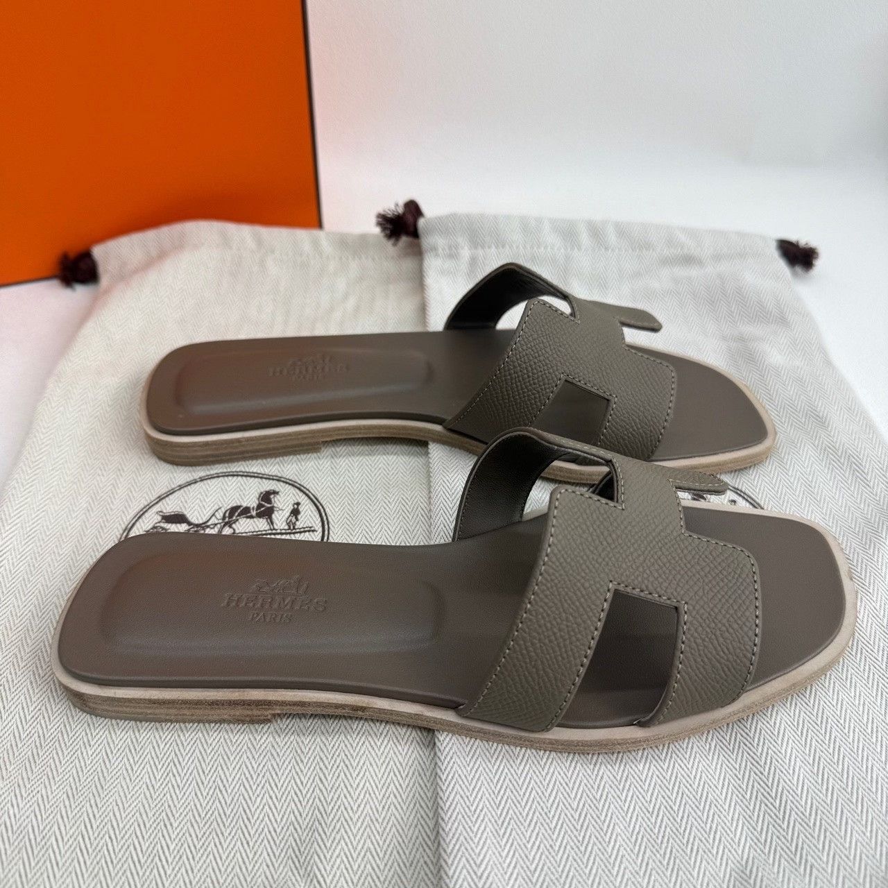 Hermes Hermes Gray Sandals us_6 Women Size US 6 / IT 36 - 5 Thumbnail