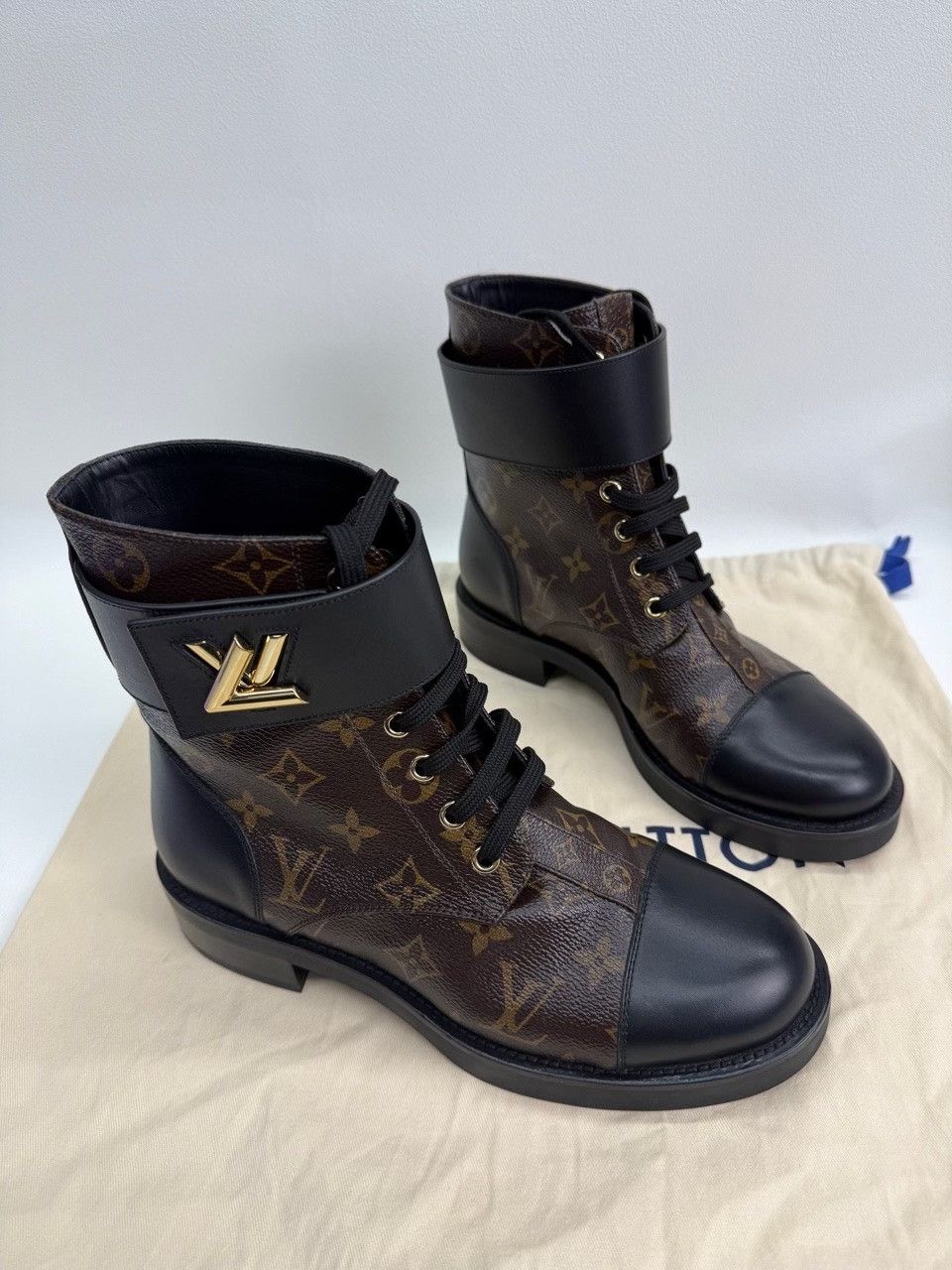 Louis Vuitton Louis Vuitton Brown Boots us_7-5 Women Size US 7.5 / IT 37.5 - 4 Thumbnail