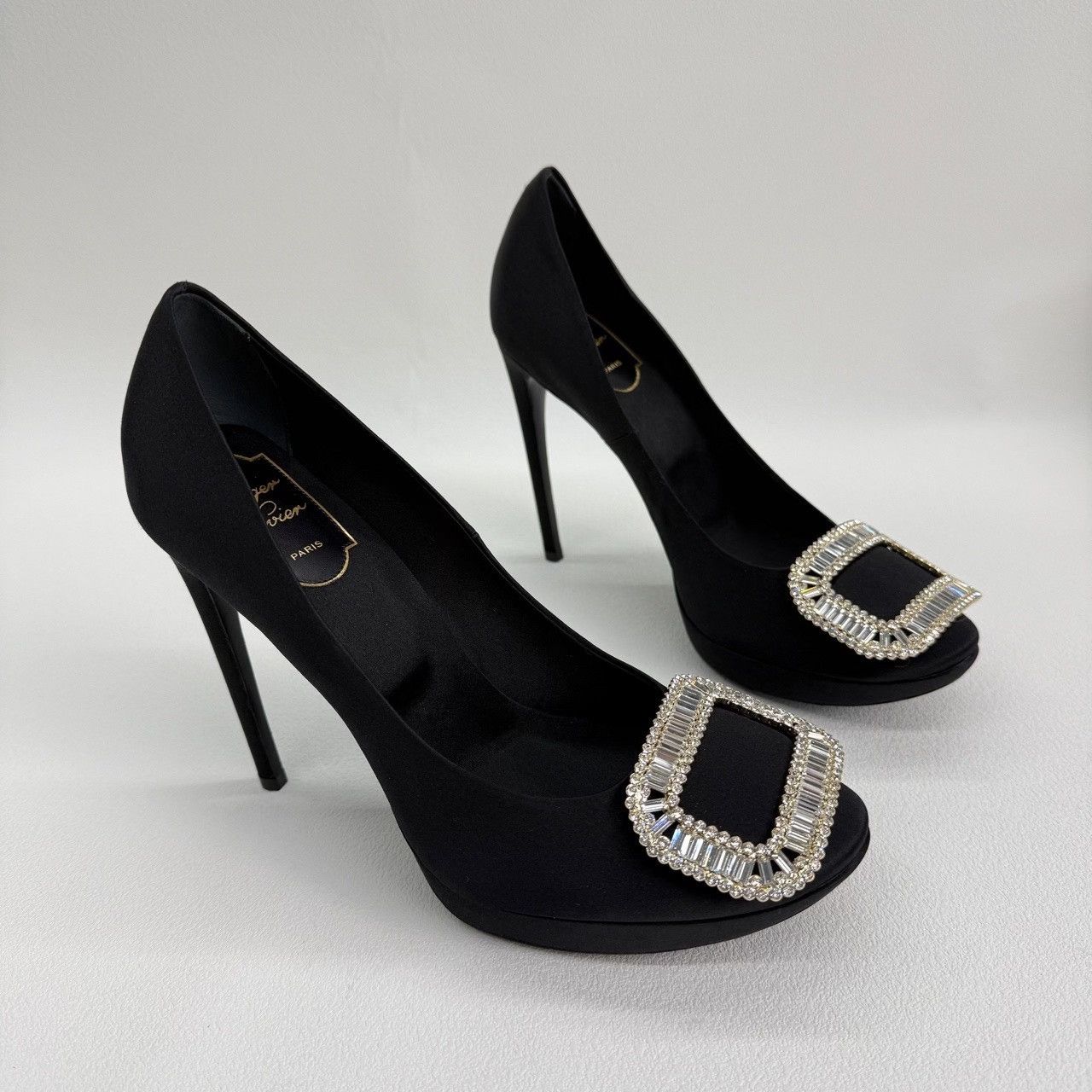 Roger Vivier Roger Vivier Retro Black Lowtop Sneakers us_7-5 Women Size US 7.5 / IT 37.5 - 4 Thumbnail