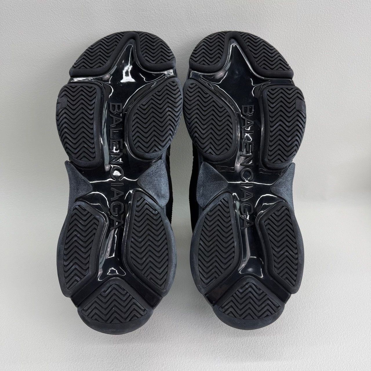 Balenciaga Balenciaga Black Lowtop Sneakers 10 Men Size US 10 / EU 43 - 7 Thumbnail