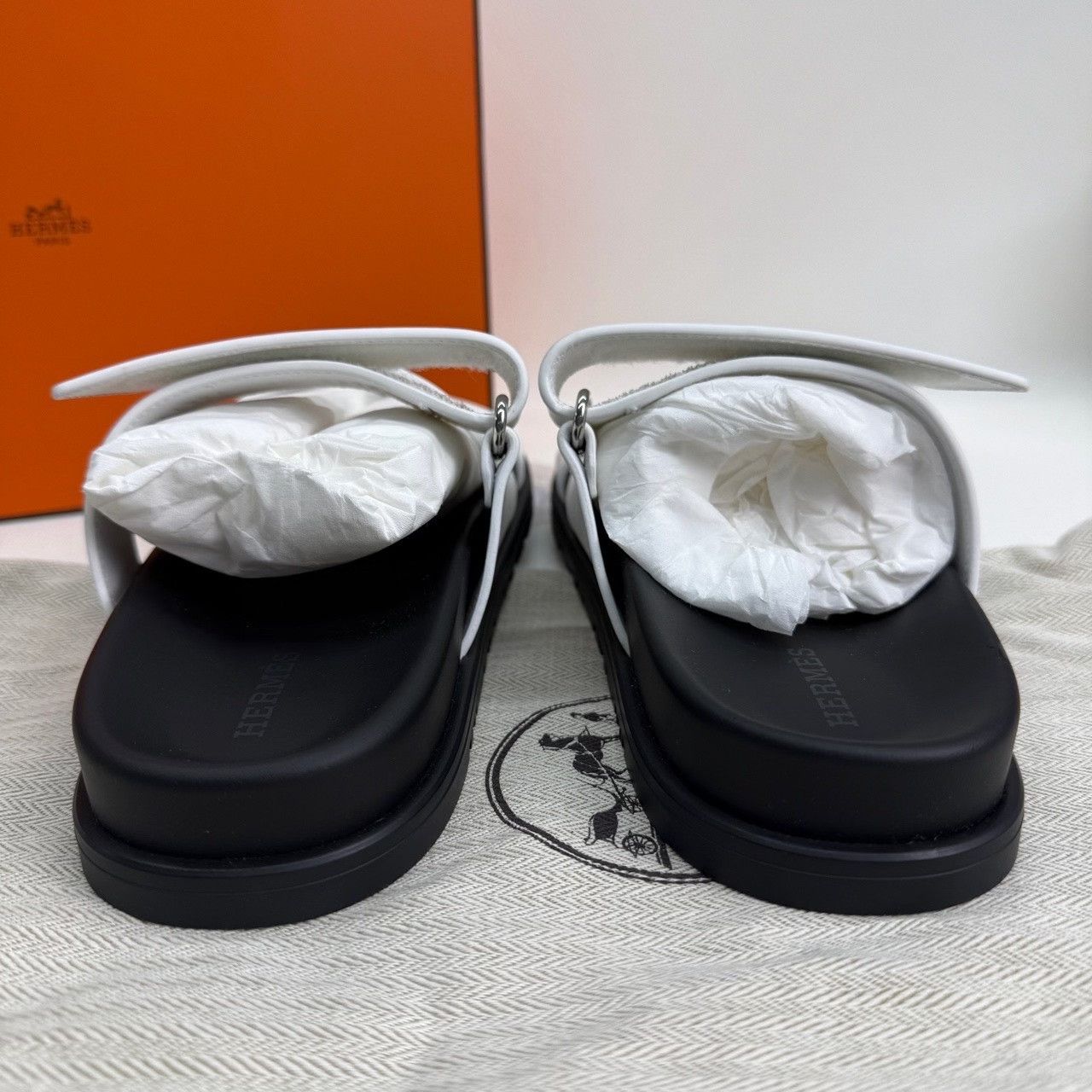 Hermes Hermes White Sandals us_5 Women Size US 5 / IT 35 - 6 Thumbnail