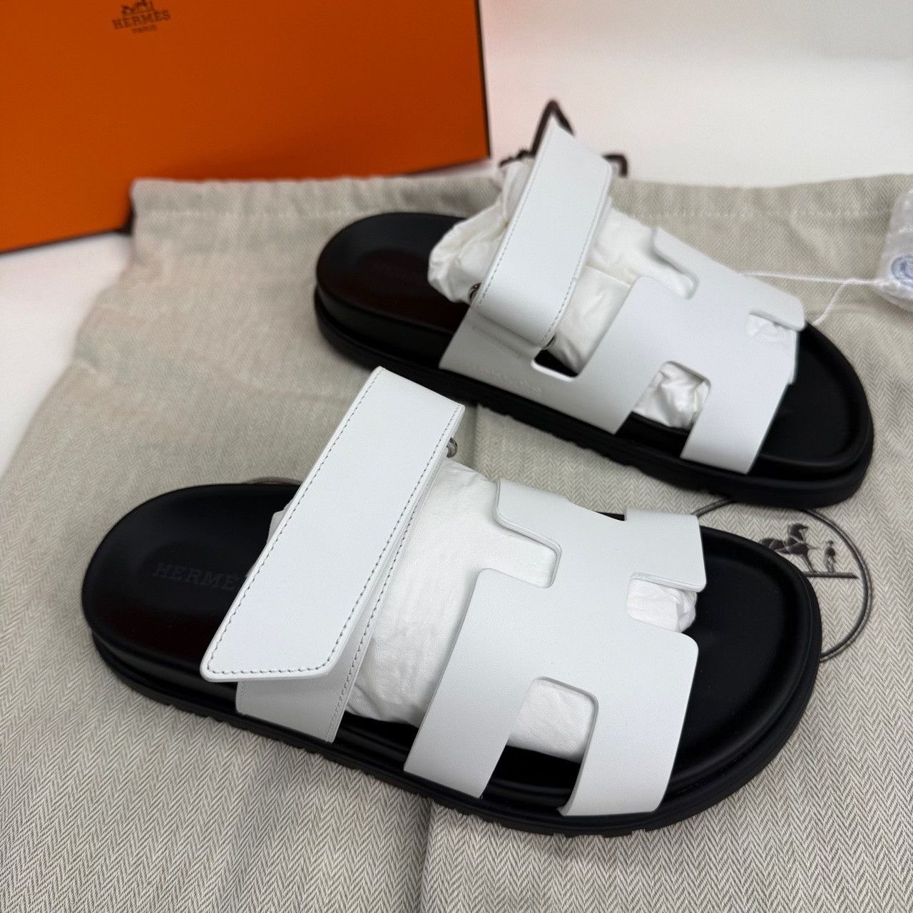 Hermes Hermes White Sandals us_5 Women Size US 5 / IT 35 - 4 Thumbnail